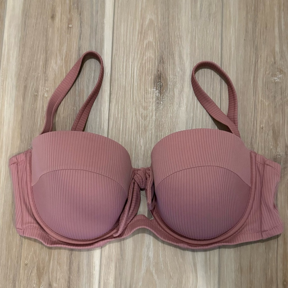 Shade & Shore- Ribbed Bikini Top